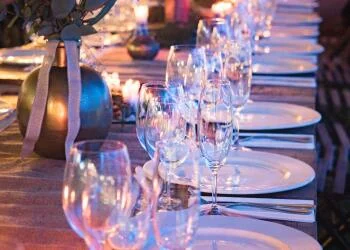 Bí quyết chọn dịch vụ ẩm thực hoàn hảo cho tiệc cưới của bạn